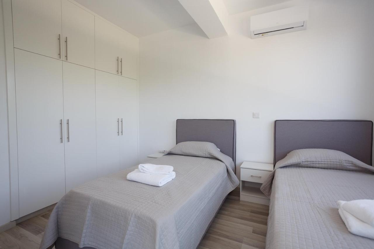 Cosy Paphos Villa - By Imh Travel & Tours Eksteriør billede