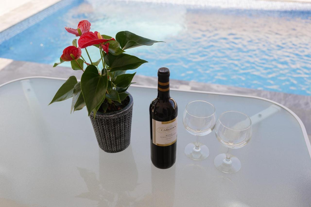 Cosy Paphos Villa - By Imh Travel & Tours Eksteriør billede